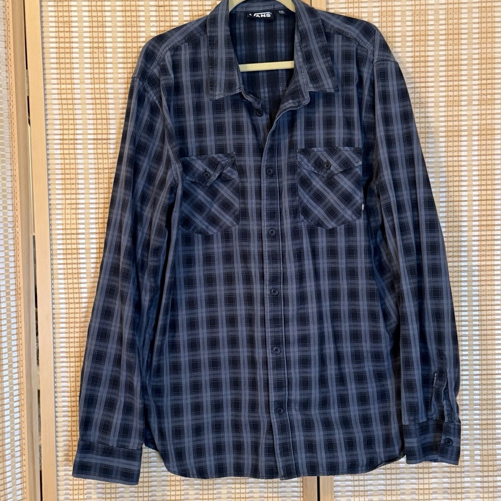 Vans Black and Gray Plaid Casual Button Down Shirt
